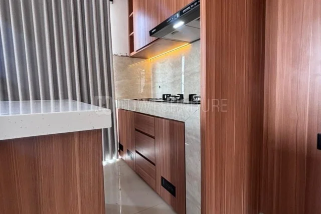 Kitchen Set di Ruangan Sempit dengan Fungsi Maksimal