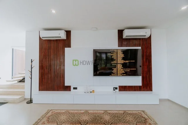 TV Panel dan Cabinet Villa
