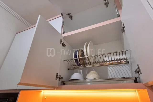 Kitchen Set Modern Minimalis Putih dan Pink