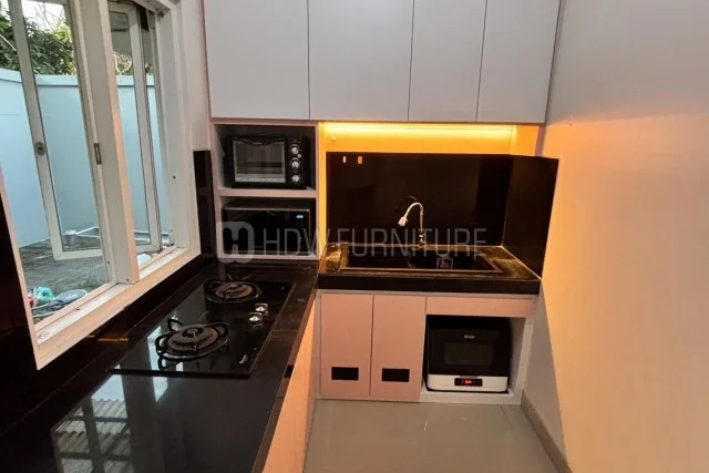 Kitchen Set Modern Minimalis Putih dan Pink
